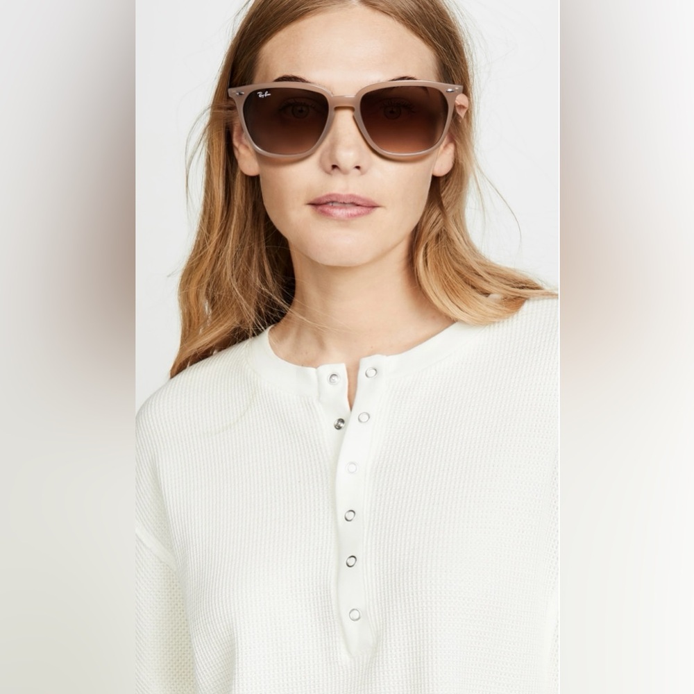 Ray-Ban Highstreet Wayfarer Sunglasses - Turtledove color / Excellent condition!